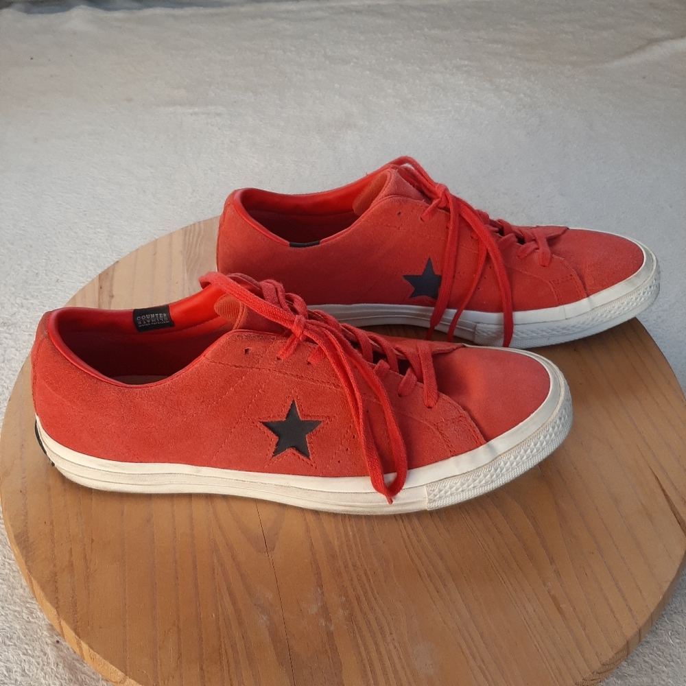 Converse One Star Suede Low-Top Sneakers - Red